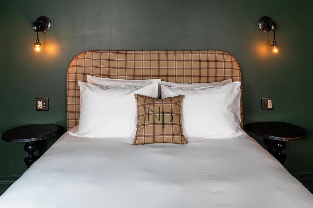 Np Boutique Lodge Биг Бэар Лейк Номер фото