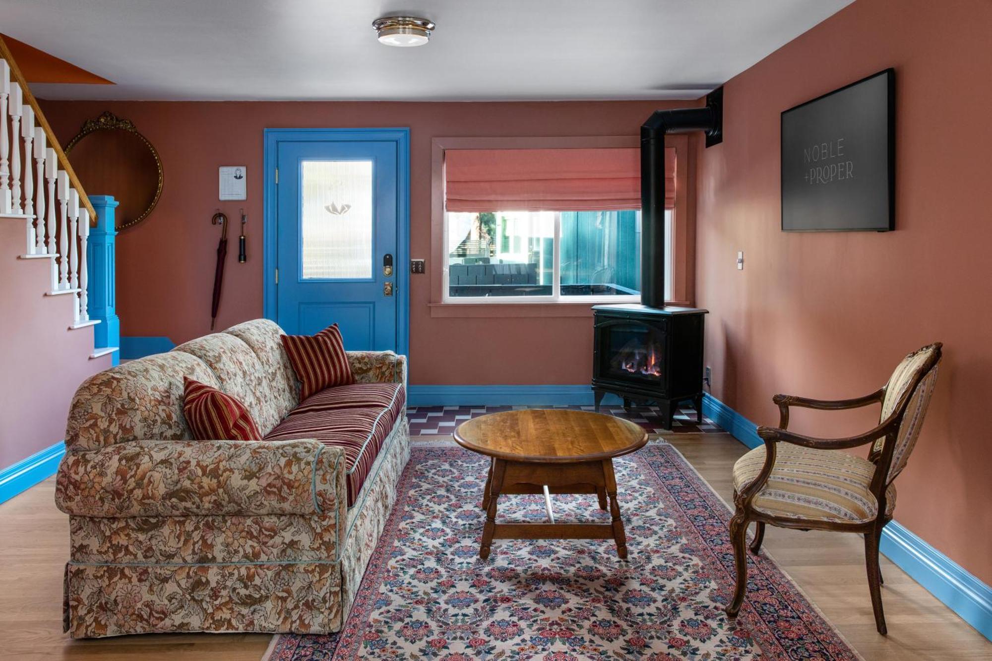 Np Boutique Lodge Биг Бэар Лейк Номер фото